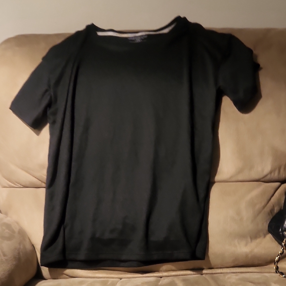 LIVE 2 LOUNGE Women's Black T-Shirt